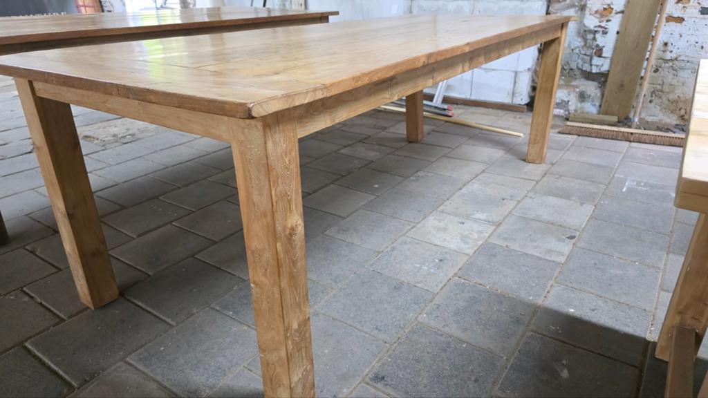 Een tuintafel met een landelijke uitstraling 240 cm, Tuin en Terras, Tuintafels, Gebruikt, Rechthoekig, Teakhout, Ophalen