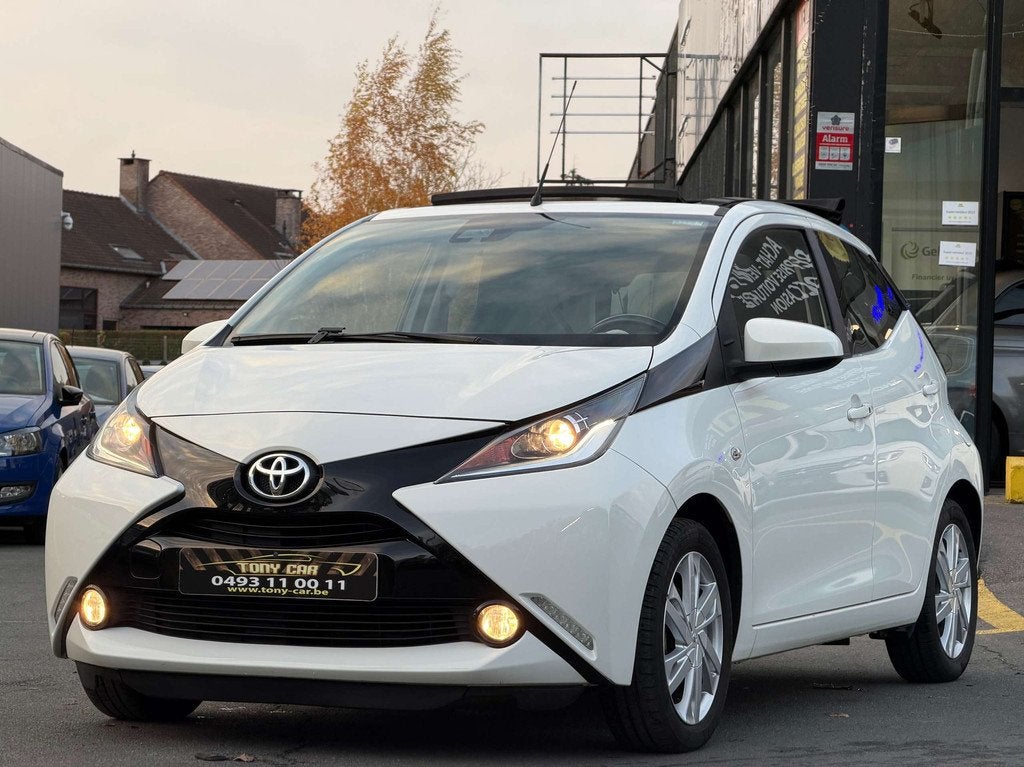 Toyota Aygo Aygo1.0i VVT-i* Boîte auto*NAVI+CAMERA*CUIR*BT*, Autos, Toyota, Achat, 998 cm³, Euro 6, Entreprise
