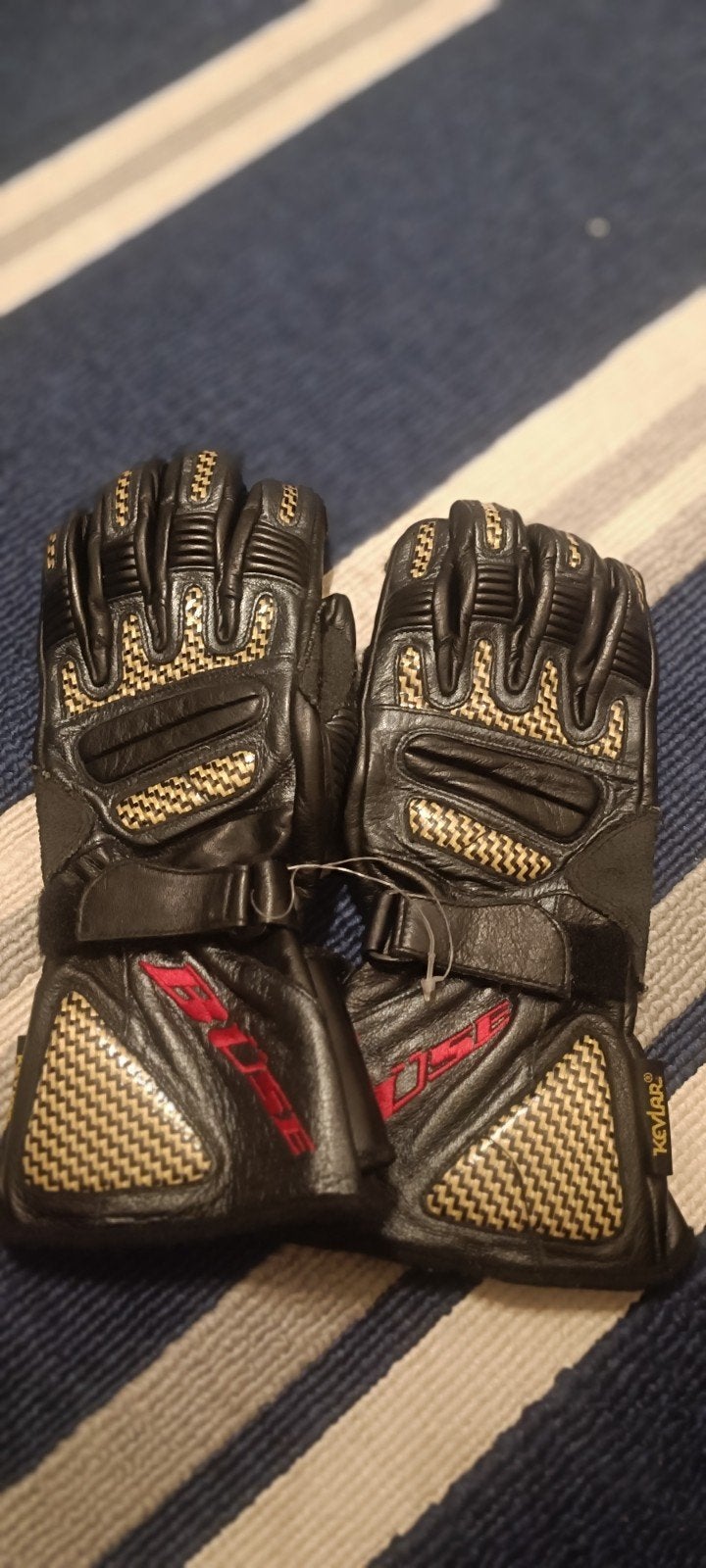NIEUWE BÜSE Leren Motorhandschoenen met KEVLAR – Maat 7 (XS), Vêtements | Hommes, Chapeaux & Casquettes, Neuf, 57 cm (M, 7⅛ pouces) ou moins
