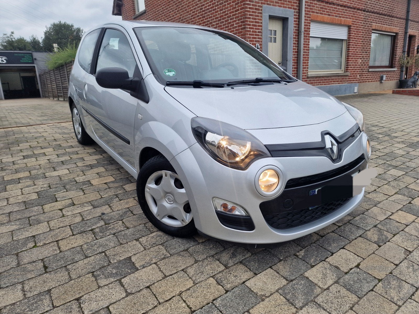 RENAULT TWINGO 1.2 BENZINE/ GARANTIE, 1124 cm³, Argent ou Gris, Euro 6, Entreprise