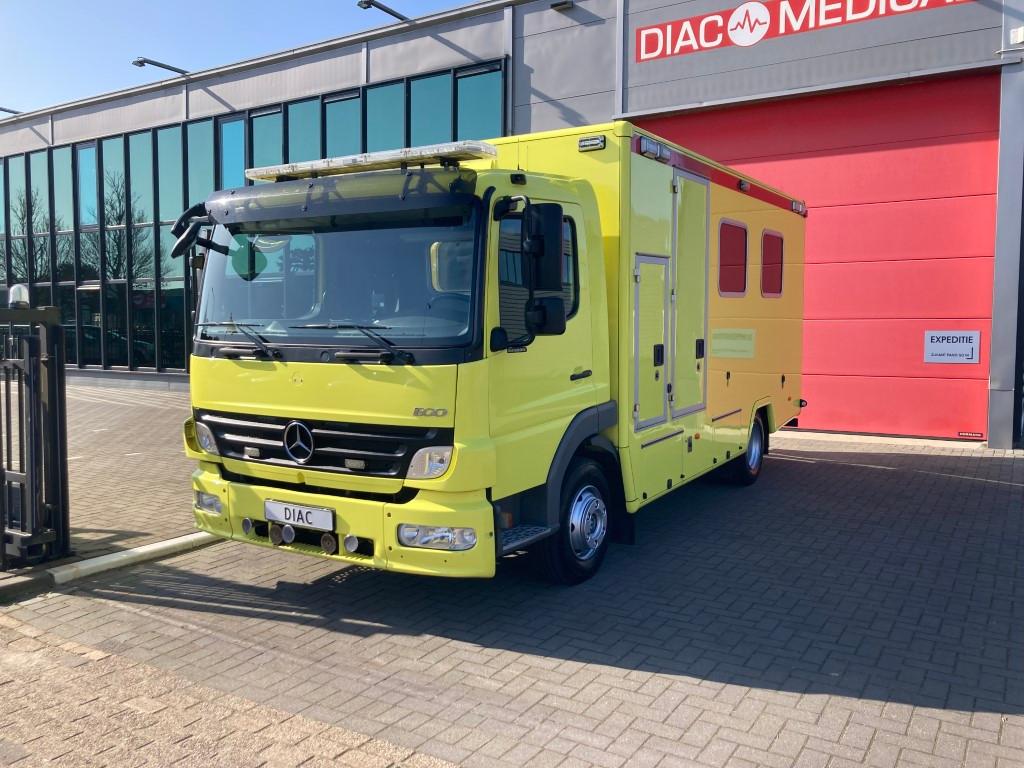 Mercedes-Benz ATEGO 824 L MICU Ambulance (bj 2009), Auto's, Automaat, Gebruikt, 175 kW, Bedrijf