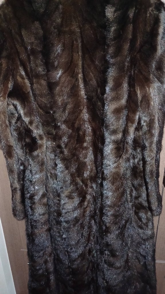 Mooie lange pelsmantel,100% nerts,vintage, Ophalen, Zo goed als nieuw, Maat 38/40 (M), Bruin