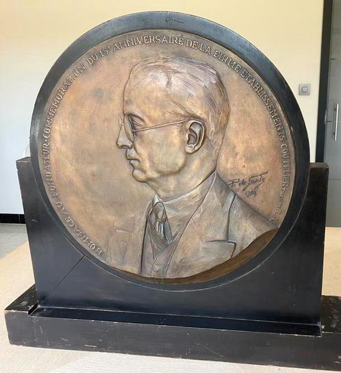 Bronzen gedenkplaat uit 1934 - Pierre De Soete, Antiek en Kunst, Antiek | Religieuze voorwerpen, Ophalen