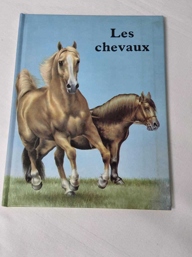 "Les chevaux" livre pour les jeunes passionnés de chevaux, Livres, Enlèvement ou Envoi