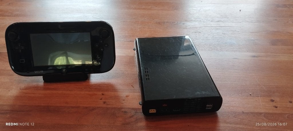 Wii U 32 Gb, Games en Spelcomputers, Spelcomputers | Nintendo Wii U, Ophalen, Zo goed als nieuw, Met 3 controllers of meer, Met harde schijf
