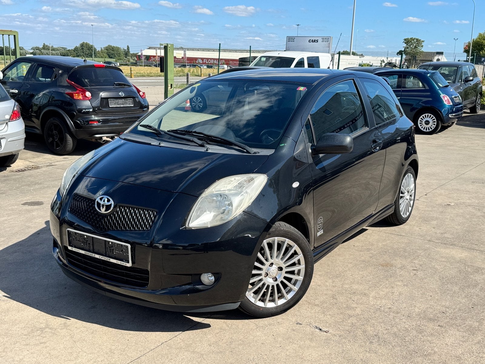 Sparco à essence Sparco de 1,3 L pour Toyota Yaris, Autos, Achat, 1298 cm³, Entreprise, Boîte manuelle