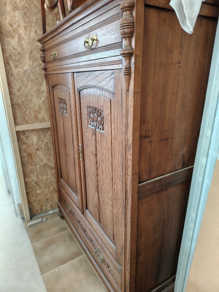 Kast, Enlèvement