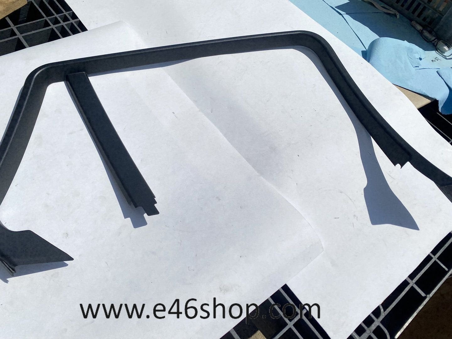 AFDEKKING LINKER ACHTER DEUR BMW E91 NIEUW OE 51357119945, Auto-onderdelen, -, -, Nieuw, Ophalen of Verzenden