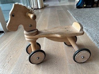 Cheval à roues en bois, Enfants & Bébés, Jouets | Jouets en bois, Utilisé, Jouet à Rouler ou à Bascule, Enlèvement