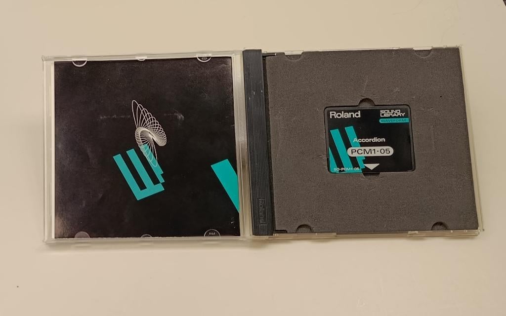 Roland JV expansion card PCM1 05 Accordeon, Enlèvement ou Envoi, Utilisé, Roland