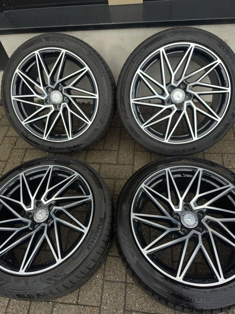 5x112 235/45R19 6mm 3maanden gebruikt zoalsnieuwe, Ophalen, Zo goed als nieuw