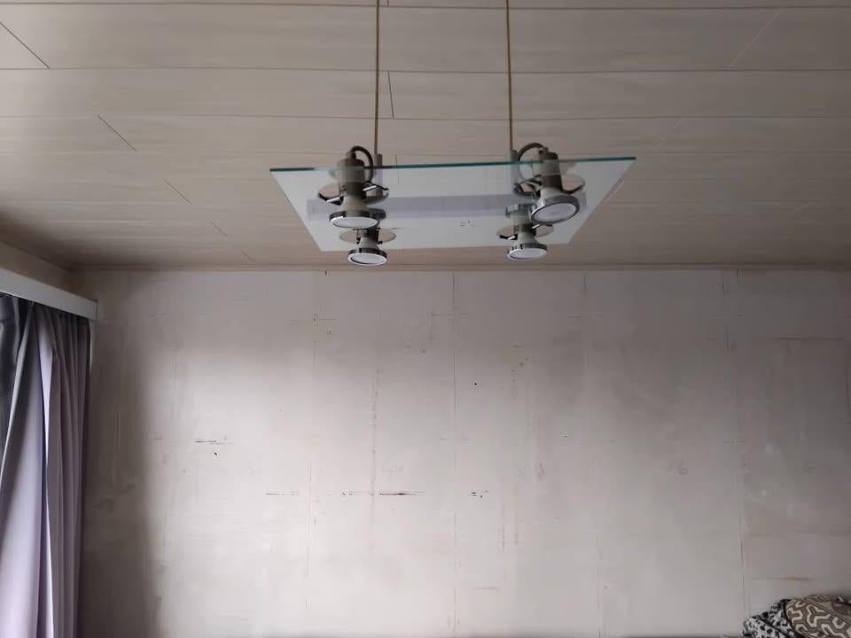 Lamp met 4 led spots doe een bod, Enlèvement, Comme neuf, LED