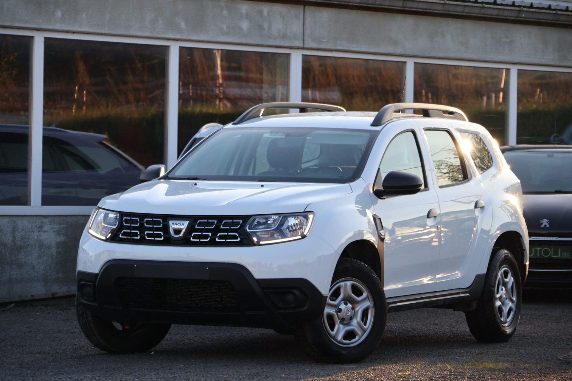 Dacia Duster 1.6 SCe - 7.423km!, Auto's, Gebruikt, Duster, Wit, Bedrijf