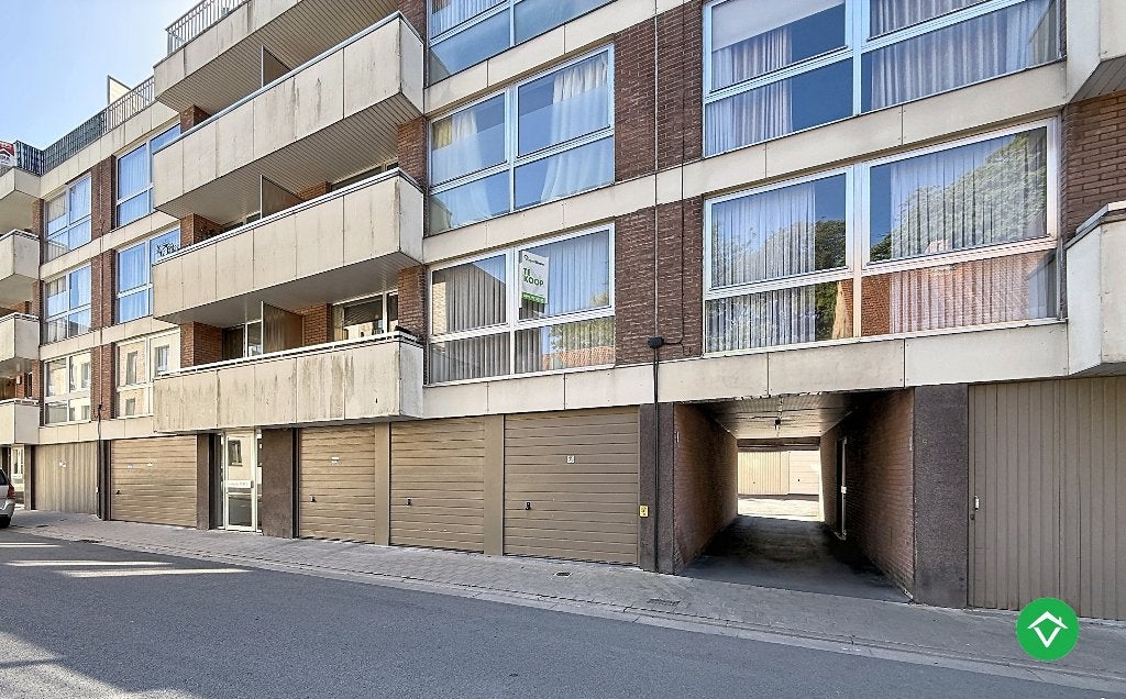 Appartement met 2 slaapkamers en garage te Roeselare, Immo, Huizen en Appartementen te koop, Provincie West-Vlaanderen, tot 200 m²