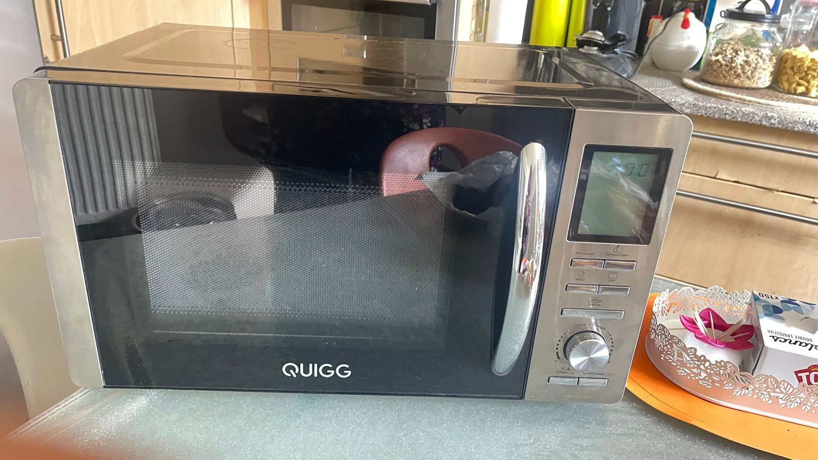Four a micro ondes Quigg en tres bon etat !, Enlèvement ou Envoi, Comme neuf, Gril, 45 à 60 cm