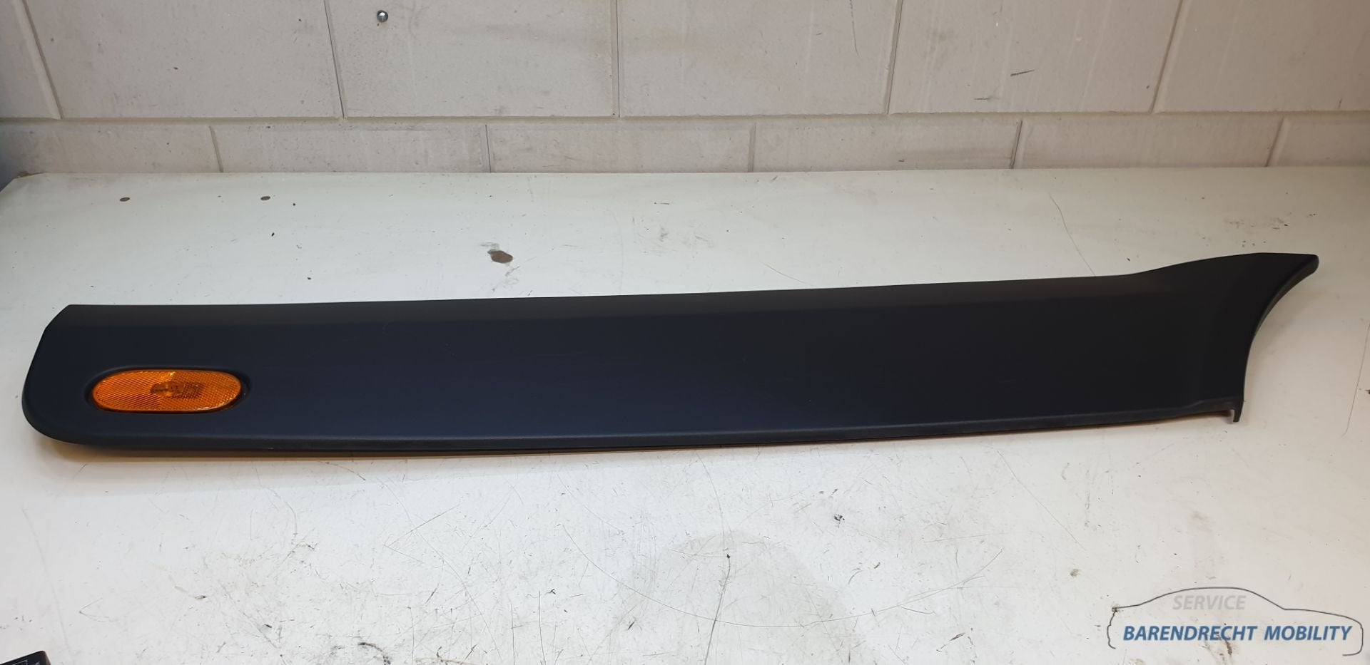 Moulure de pare-chocs arri re gauche Sprinter W906 906690350, Mercedes-Benz AG, Mercedes-Benz, Utilisé, Mercedesstrasse 120
70372  Stuttgart, DE