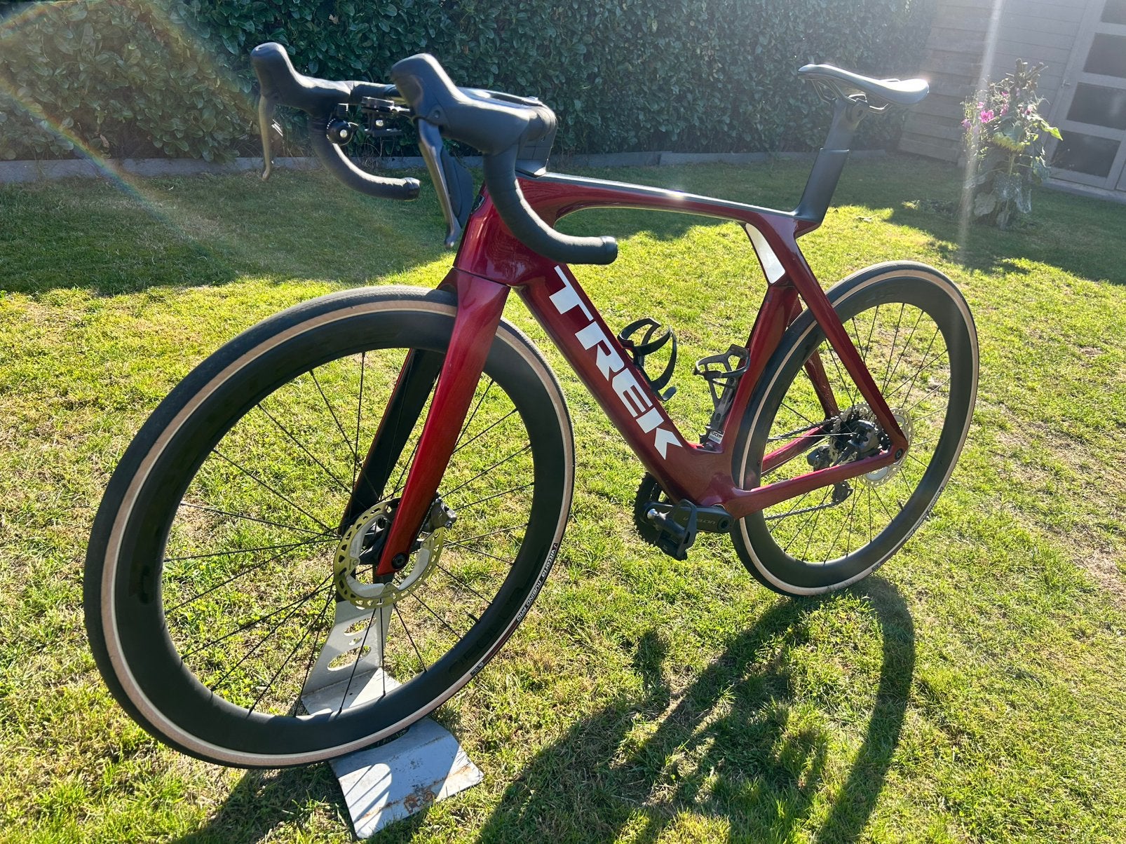 Trek Madone Ultegra di2 12s 56, Fietsen en Brommers, Ophalen, Zo goed als nieuw