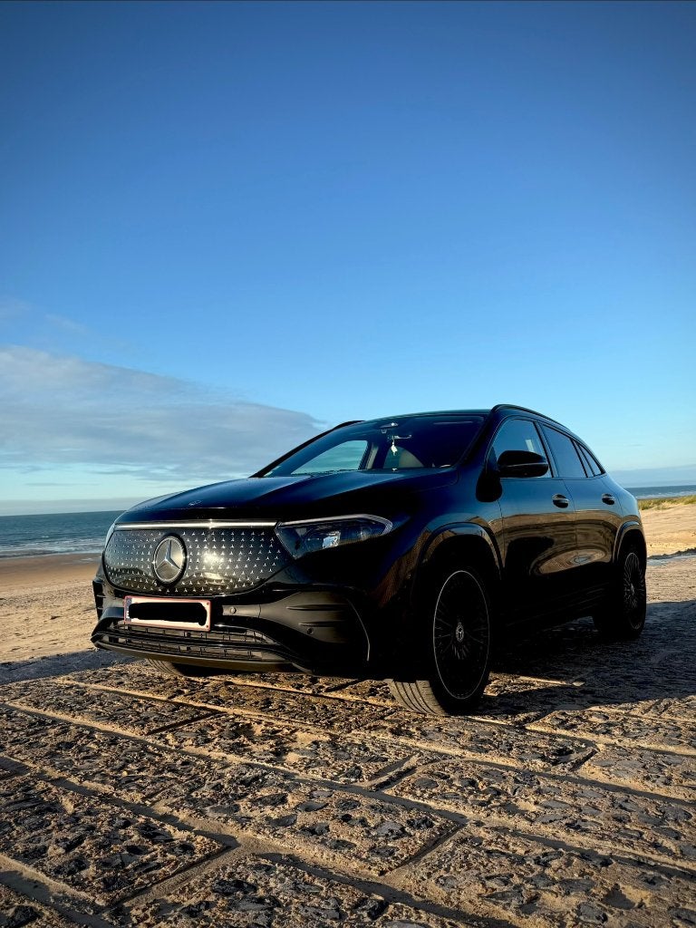 Mercedes EQA 250+ AMG, Auto's, Automaat, Dealer onderhouden, Zwart, Zwart