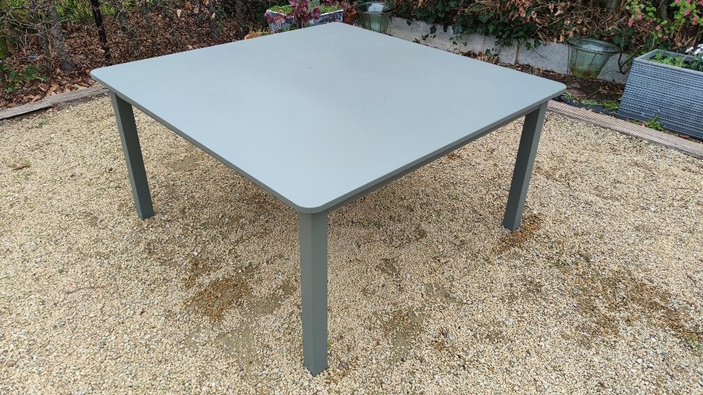 Fermob tuintafel, Ophalen, Zo goed als nieuw, Vierkant, Metaal