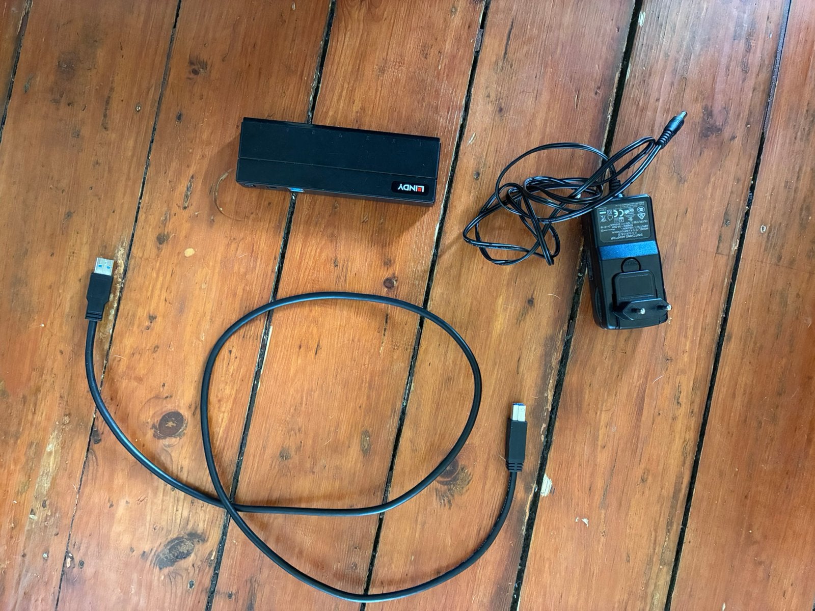 Lindy 7 port powered usb hub, Computers en Software, Dockingstations, Ophalen of Verzenden, Gebruikt, USB-hub
