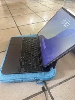 iPad Pro 13 inch - 1Terra - 2025 - als nieuw, Ophalen, 13 inch of meer, Zwart, Zo goed als nieuw
