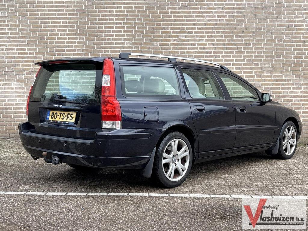 Volvo V70 2.4 D5 Edition Sport Automaat | Leder | Stoelverwa, Auto's, Volvo, Automaat, Beige, Blauw, Bedrijf
