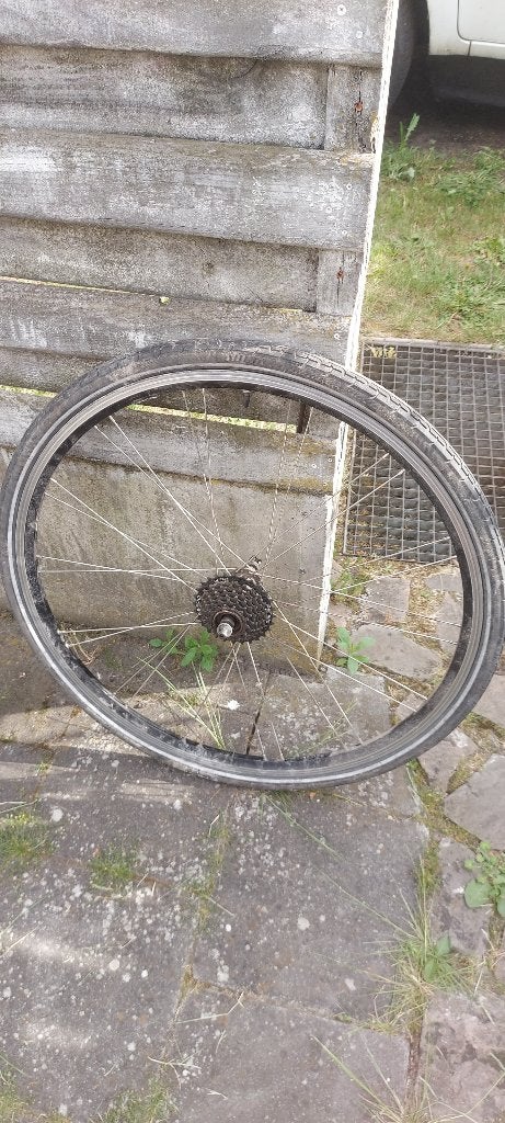 Compleet 28" Achterwiel Stadsfiets met 7Versnellingen & Band, Fietsen en Brommers, Ophalen, Gebruikt, Elektrische fiets, Band