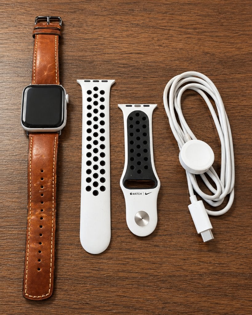 Apple Watch Series 5 Nike 44 mm + nike + cuir + chargeur, GPS, Wit, Apple Watch, IOS