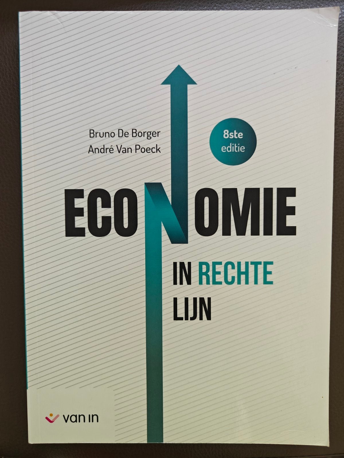 Economie in rechte lijn - 8ste editie - 978-94-641-7764-0, Ophalen of Verzenden, Economie