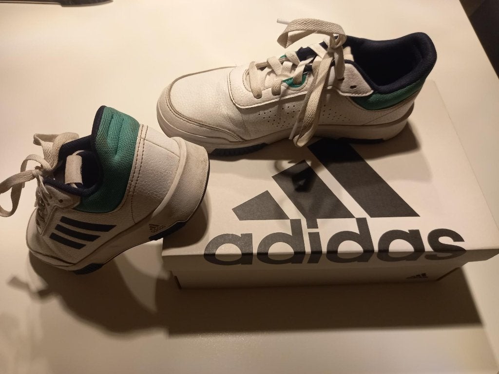 Sportschoen Adidas maat 38, Kinderen en Baby's, Kinderkleding | Schoenen en Sokken, Adidas, Gebruikt, Ophalen of Verzenden, Jongen of Meisje