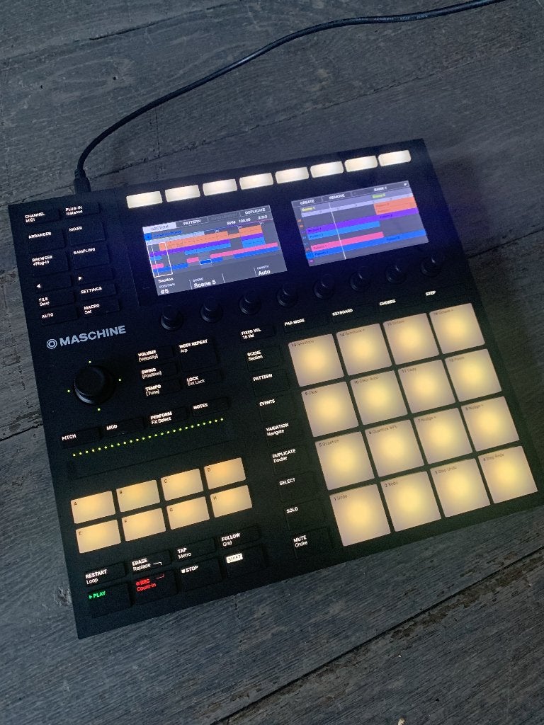 Native Instruments Maschine MK3 + Decksaver, Musique & Instruments, Équipement Midi, Enlèvement, Neuf