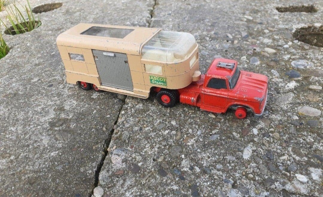 Matchbox King Size K-18 dodge paarden trailer, Kinderen en Baby's, Speelgoed |Speelgoedvoertuigen, Verzenden, Gebruikt