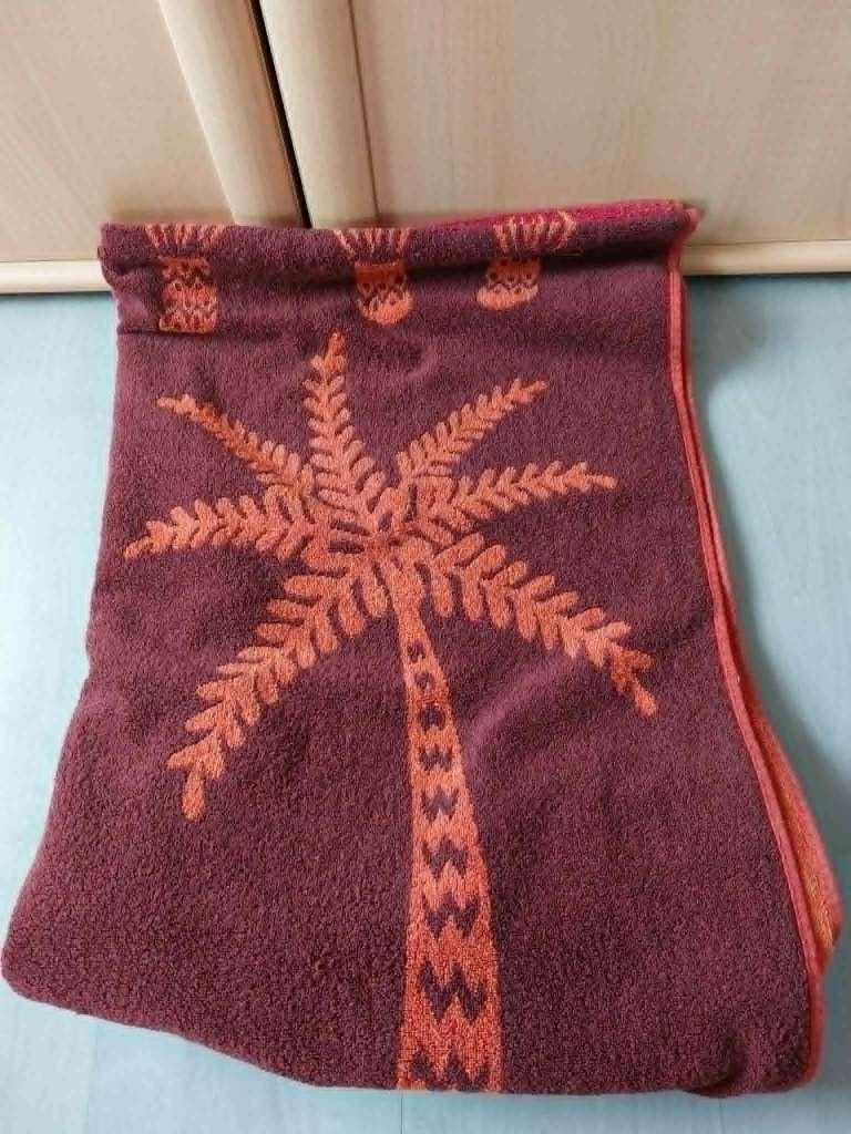 Strandlaken 140x90 voor 12€ en Strandlaken 180x100 voor 14€, Ophalen, Zo goed als nieuw