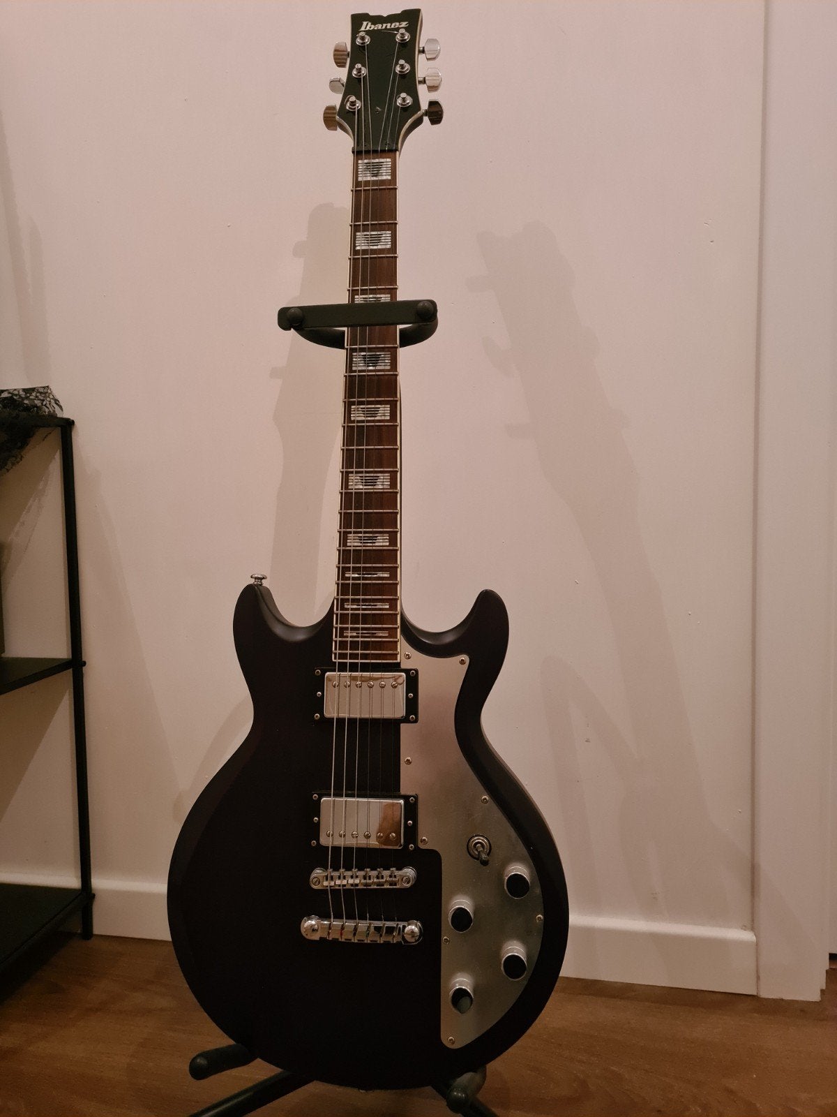 Ibanez AXS42TKF, Muziek en Instrumenten, Ophalen, Zo goed als nieuw, Solid body, Ibanez