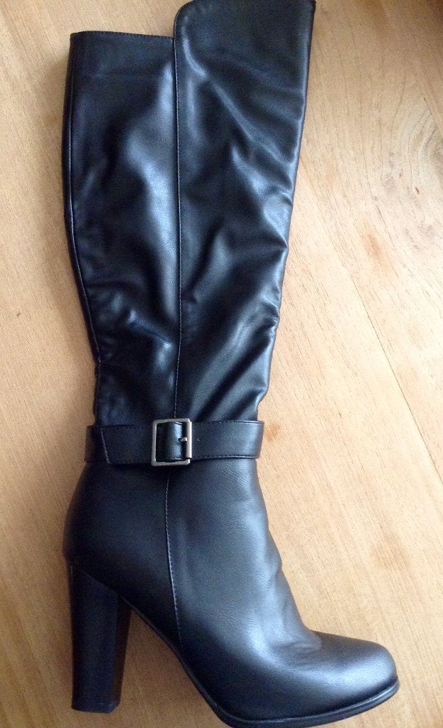Bottes hautes noires à talons – Taille 39 – Neuves, Neuf, Enlèvement ou Envoi, Sans marque, Bottes hautes