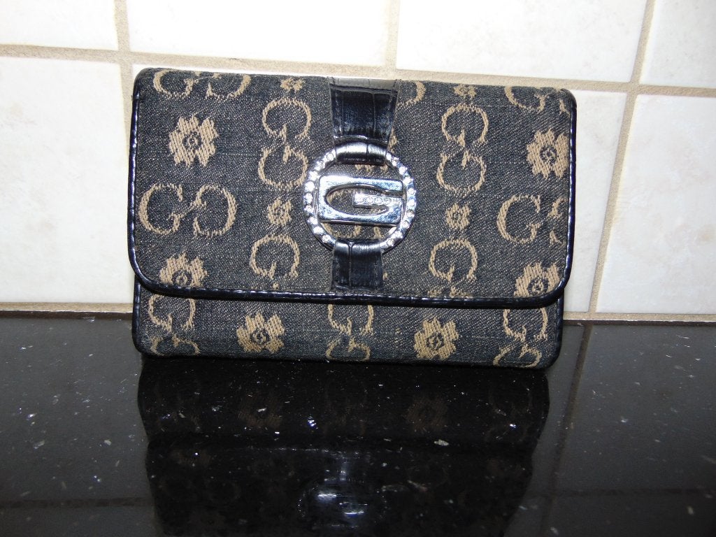 Portemonnee Gussaci nieuwstaat, Handtassen en Accessoires, Guess, Ophalen of Verzenden, Zo goed als nieuw, Met knipsluiting