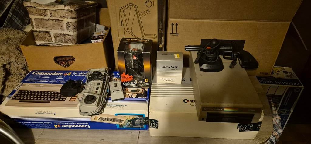 Console comodor 64 plus lot, Nintendo, Nintendo