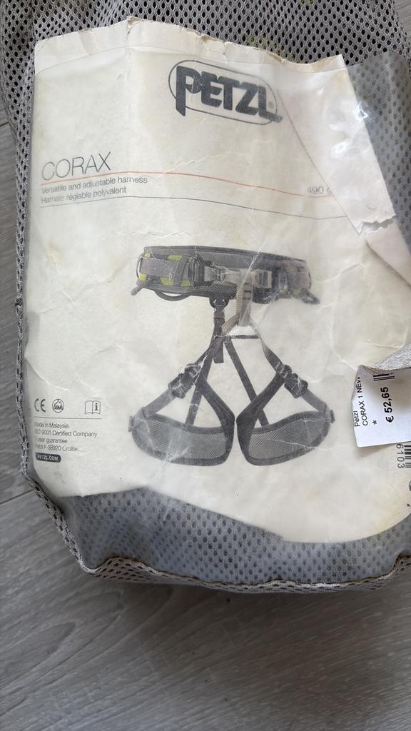 2 klimgordels, grigri en musketon, Sport en Fitness, Ophalen, Zo goed als nieuw