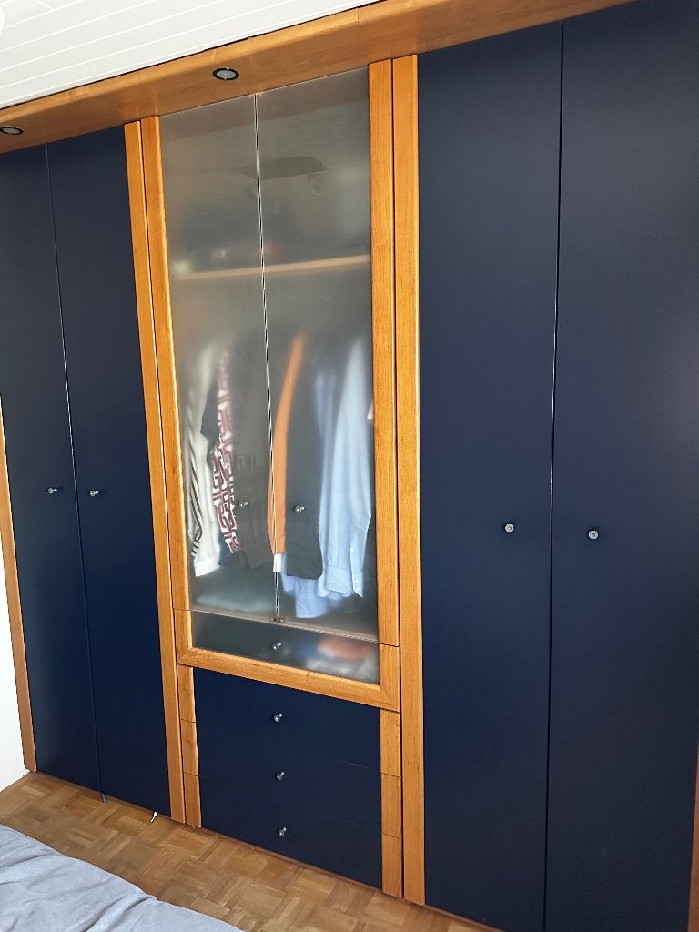 Kleerkast, kolonkastje en twee nachtkasten (ladeblokken), Enlèvement, Utilisé, Autres essences de bois, Modern
