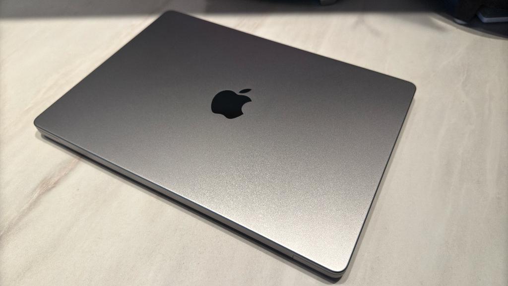 14" MacBook Pro M1, 10 cœurs, 32 Go, 4 To SSD, Informatique & Logiciels, Apple Macbooks, Comme neuf, MacBook, 13 pouces, 4 Ghz ou plus