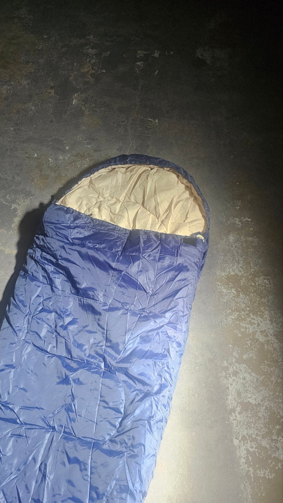 Très beau et bon sac de couchage, Ophalen