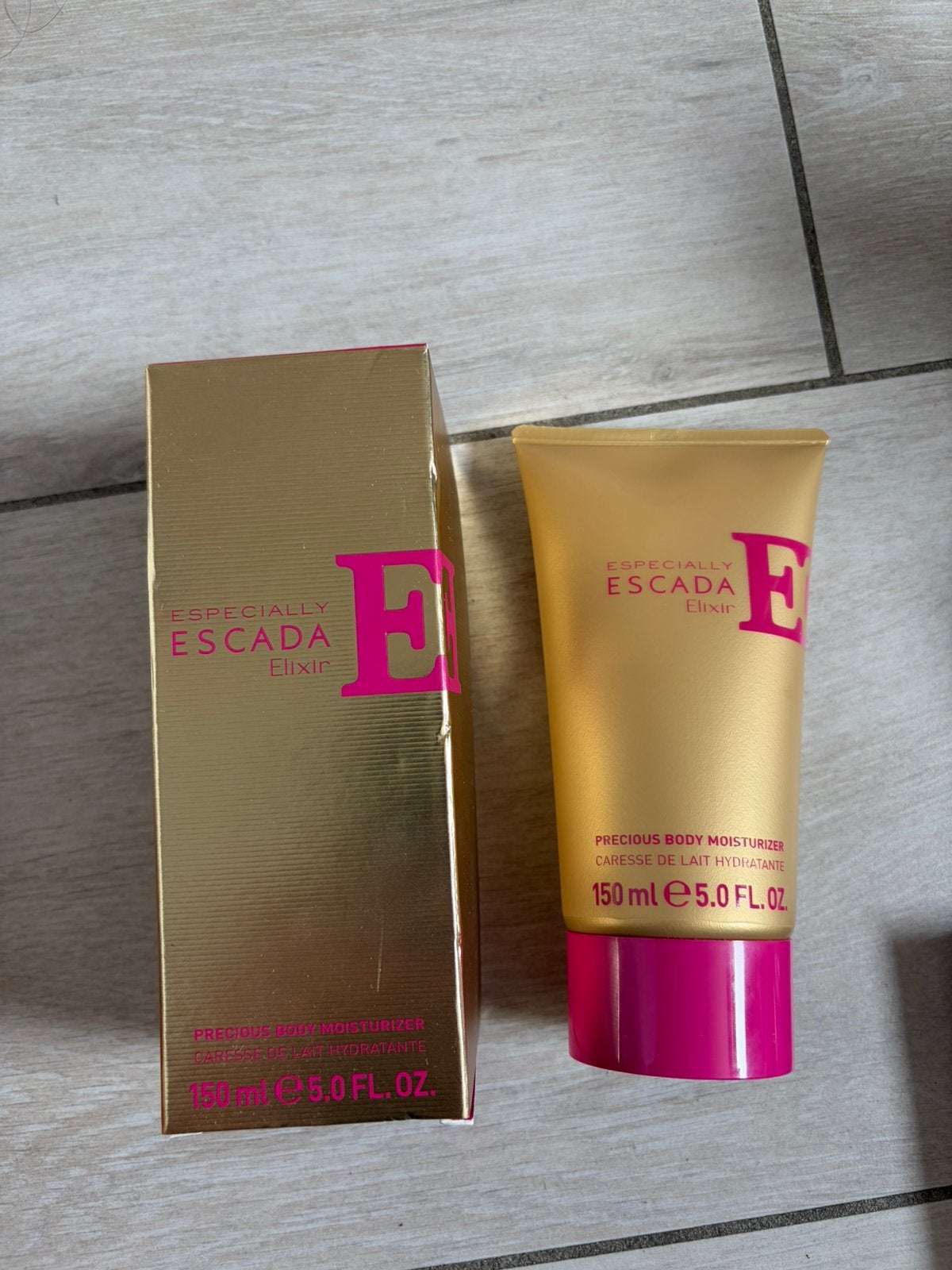Body lotion Escada, Handtassen en Accessoires, Ophalen of Verzenden, Zo goed als nieuw