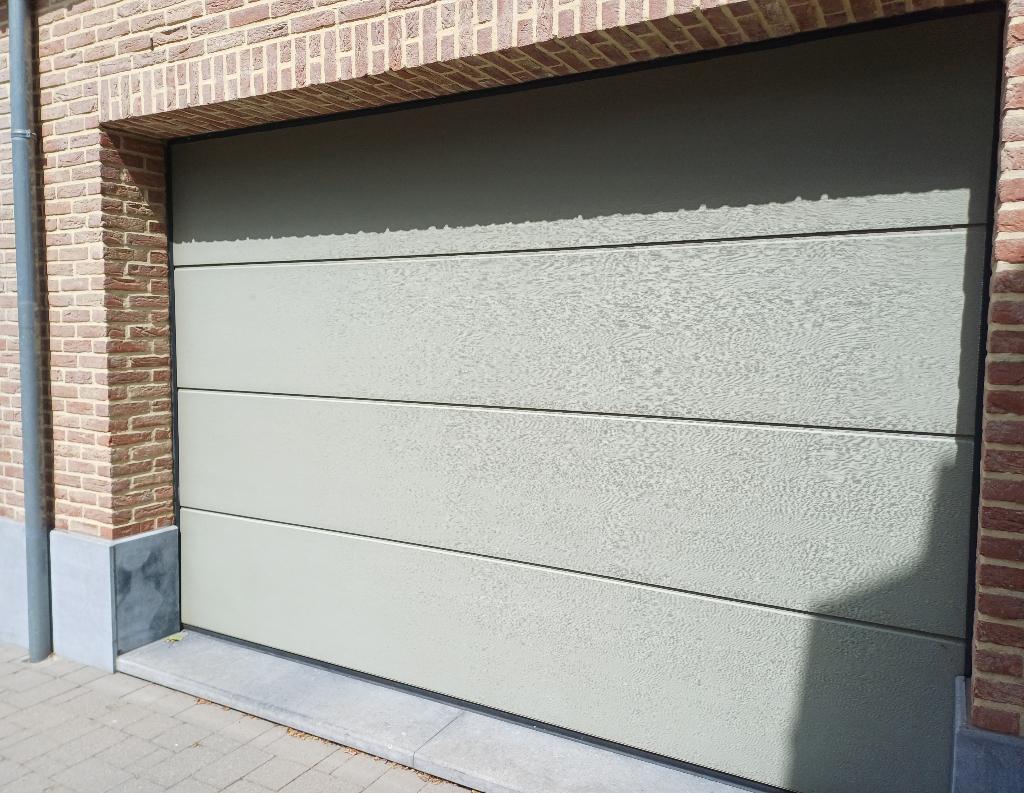 Elektrische garagepoort ADK,  3 m breed x 2.125 m hoog., Doe-het-zelf en Bouw, Ophalen