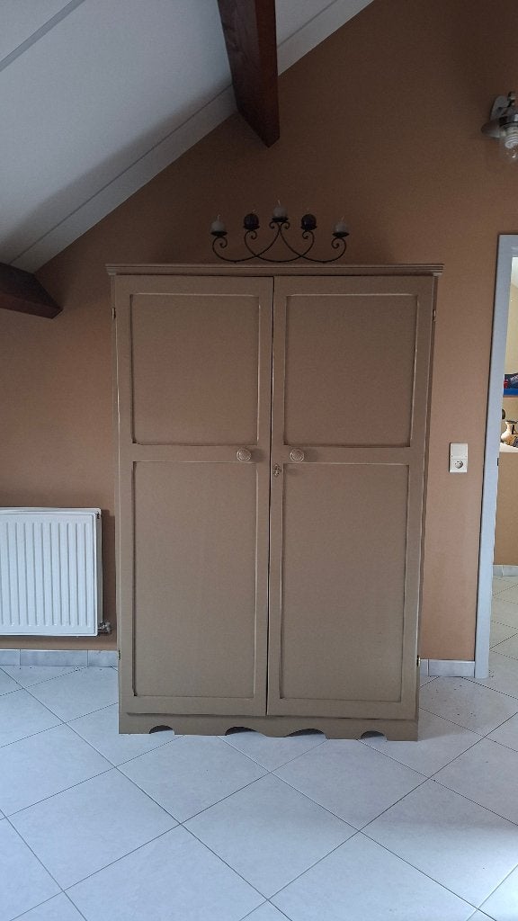 Très grande armoire, Maison & Meubles, Avec porte(s), Comme neuf, 100 à 150 cm, Moderne