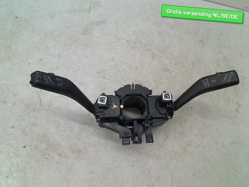 COMMUTATEUR DE REGULATEUR DE VITESSE Golf VI (5K1), Volkswagen, Volkswagen AG, Utilisé, Kundenbetreuung@volkswagen.de