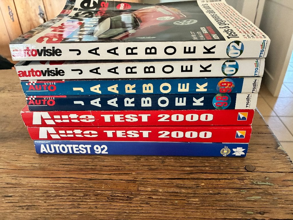AutoVisie Jaarboeken en Autotest jaarboeken, Boeken, Ophalen of Verzenden, Gelezen