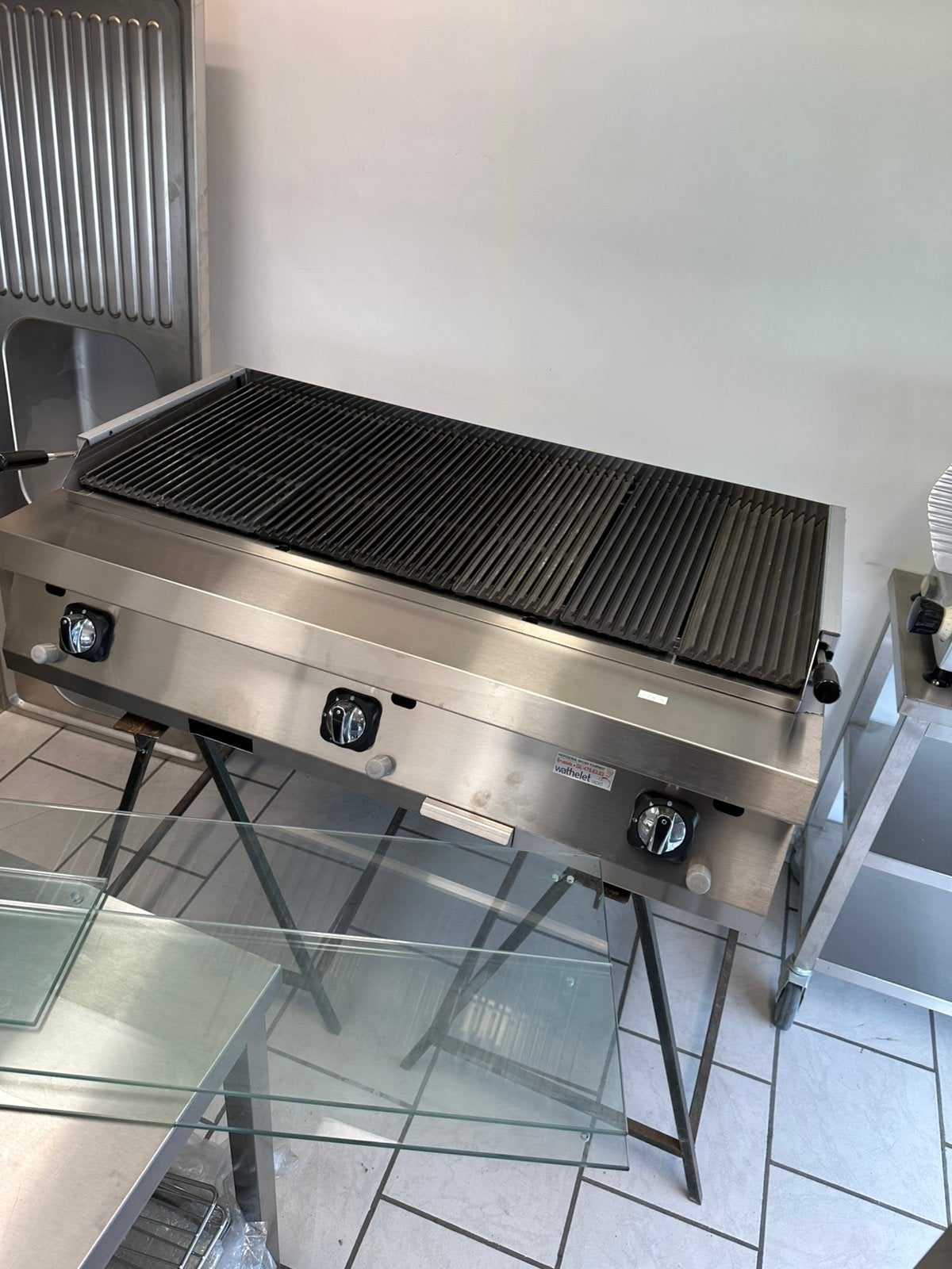 Grill met lavasteen op gas, Ophalen