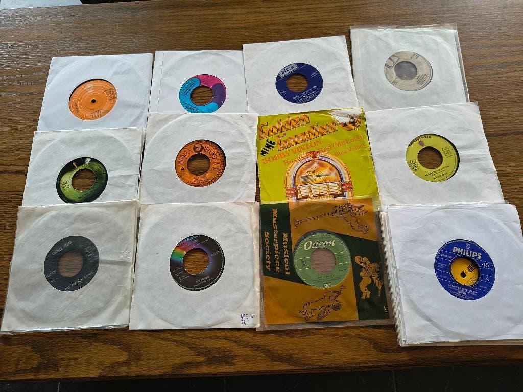 Pakket 3 v. 25 vinyl singles 45T:hits uit de 60's,70's&80's., Ophalen of Verzenden, 1960 - 1969, Gebruikt, 7 inch