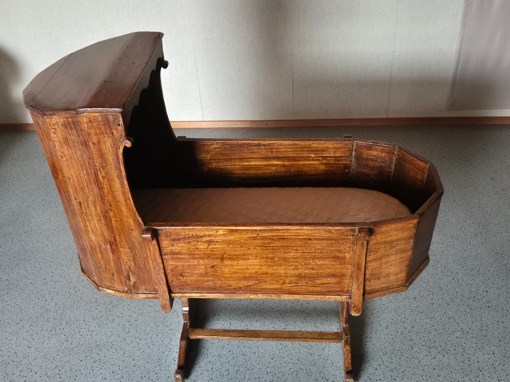 houten wieg, Enlèvement