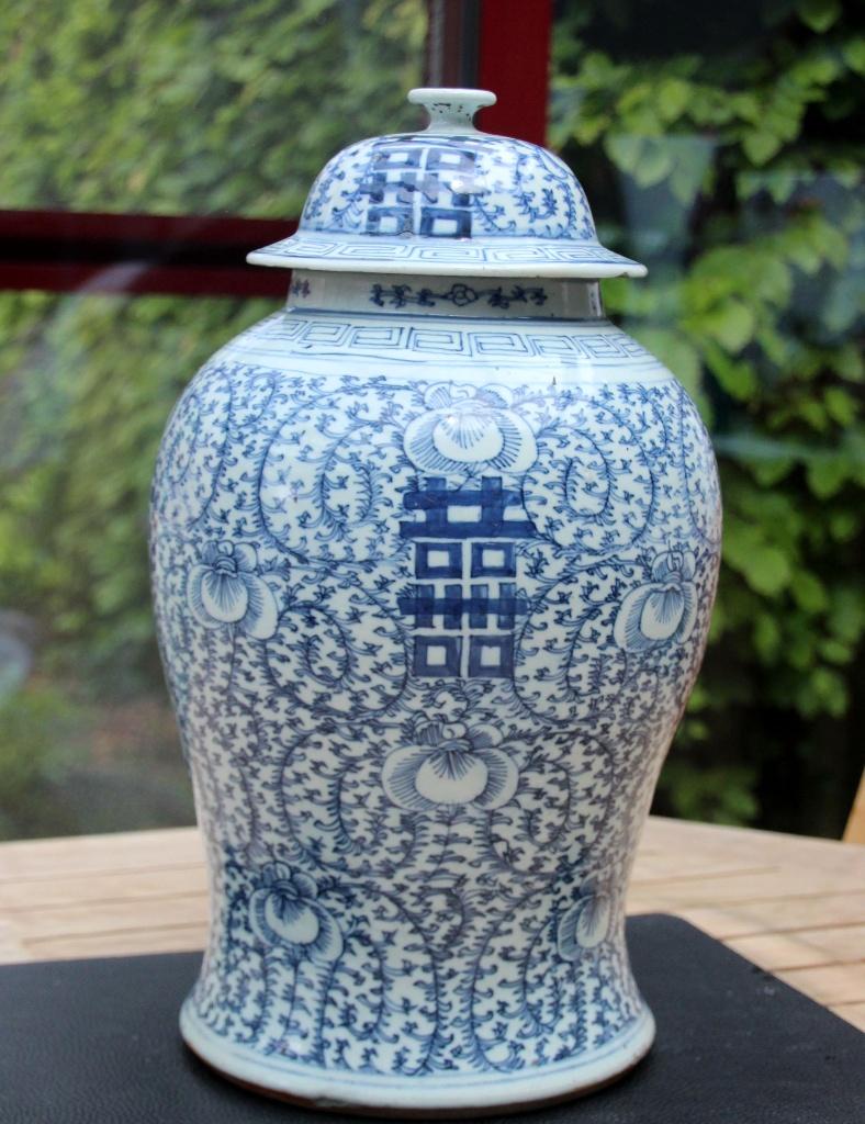 Chinese vaas + deksel porselein blauw-wit decor 19de eeuw, Ophalen